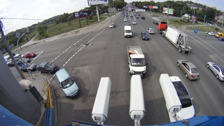 Внимание! На украинских дорогах будут установлены новые камеры