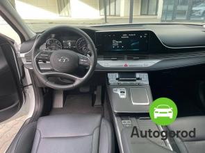 Авто Hyundai Grandeur Бензин фото 2