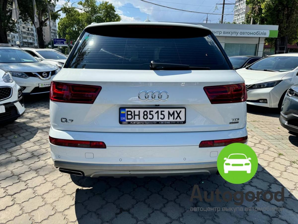 Авто Audi
                                        Q7 2015 auction.year_ фото 4