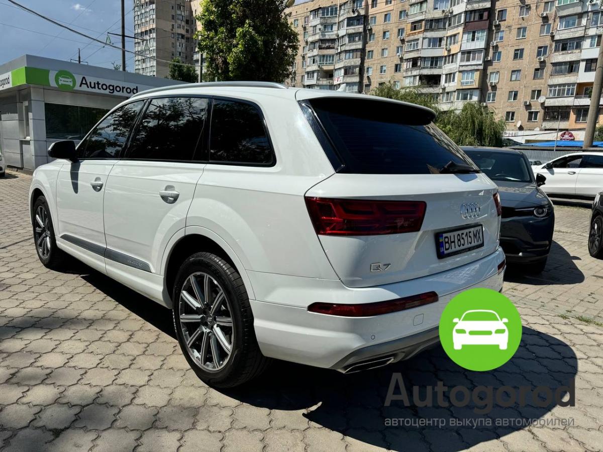 Авто Audi Q7
                                        2015 auction.year_ фото 5