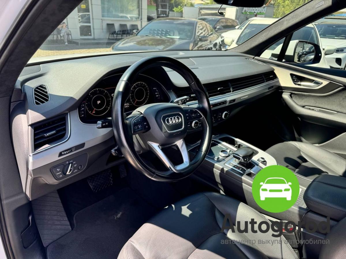 Авто Audi Q7
                                        2015 auction.year_ фото 7