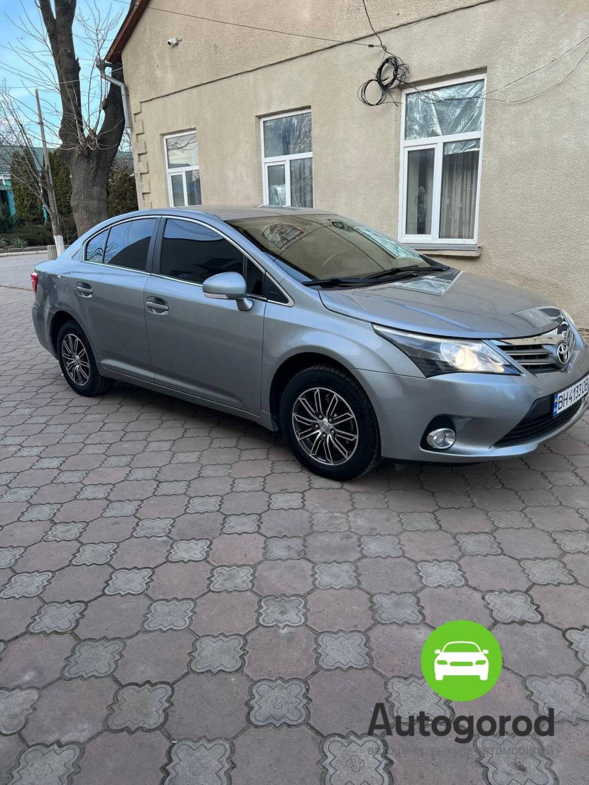 Авто Toyota Avensis Объем двигателя  фото 1