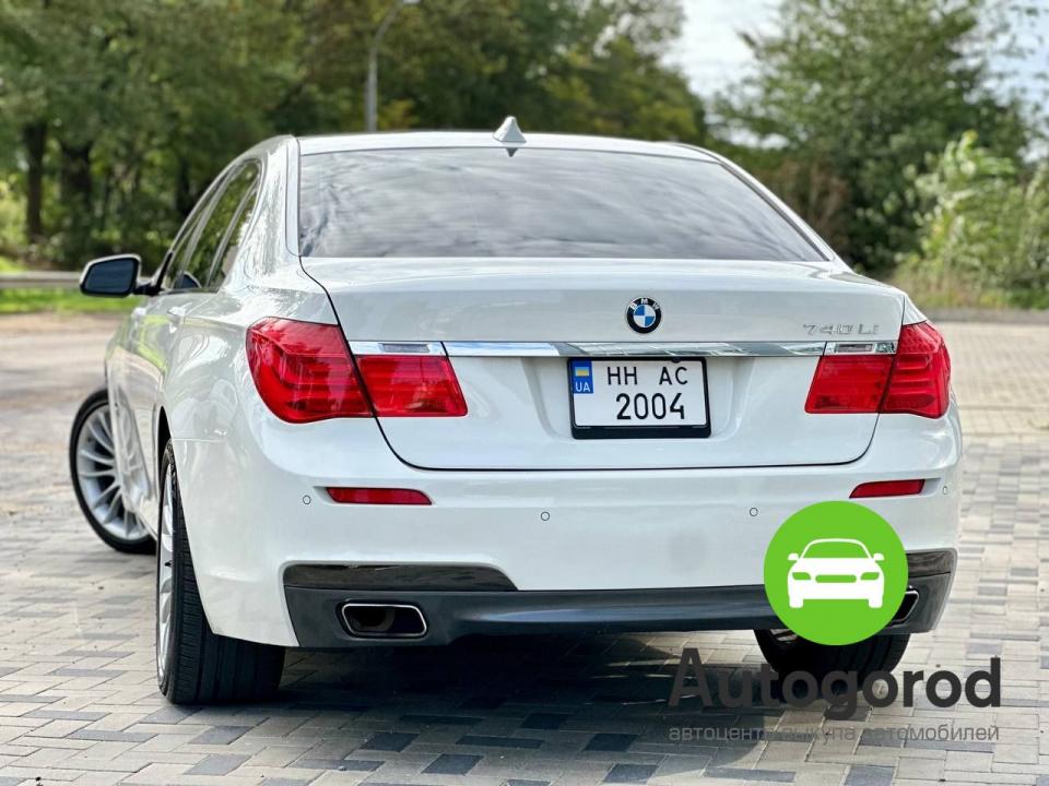 Авто BMW 7 Series Объем двигателя  фото 1