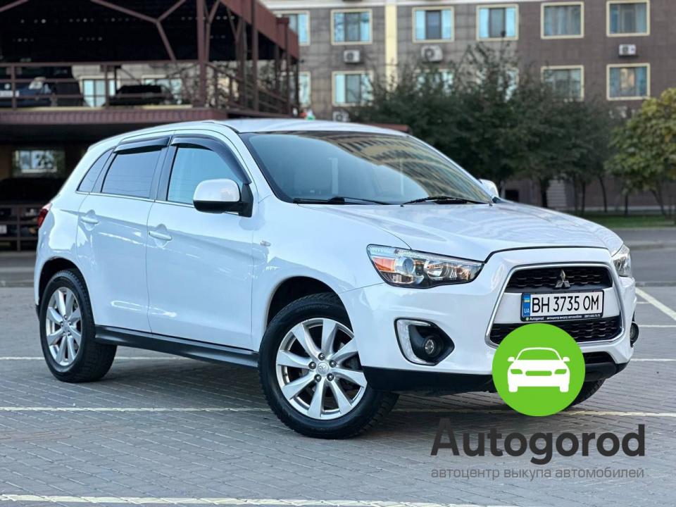 Авто Mitsubishi
                                        Outlander Sport Бензин фото 2